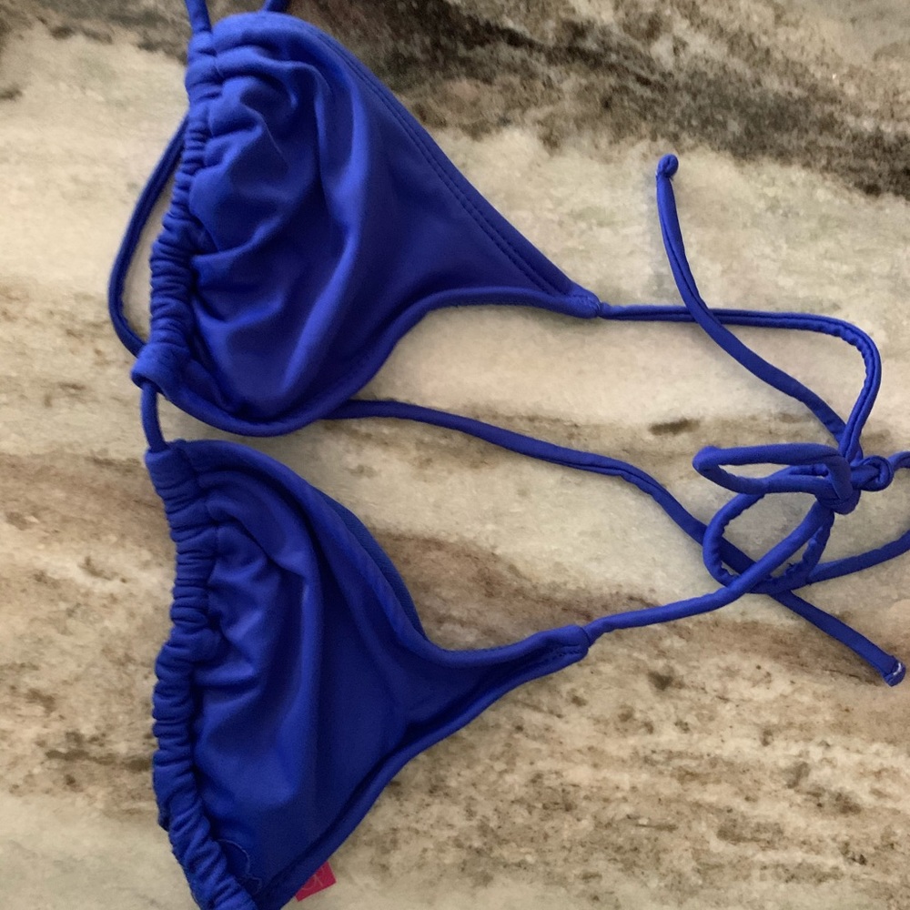 blue bikini top OP